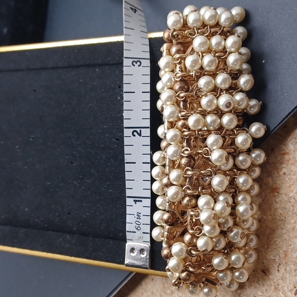 J CREW simulated Pearl multi stranded Bracelet - Picture 4 of 5
